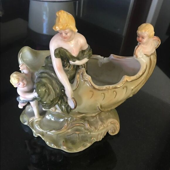 Antique Angel & Cherub Dish - Picture 1 of 6
